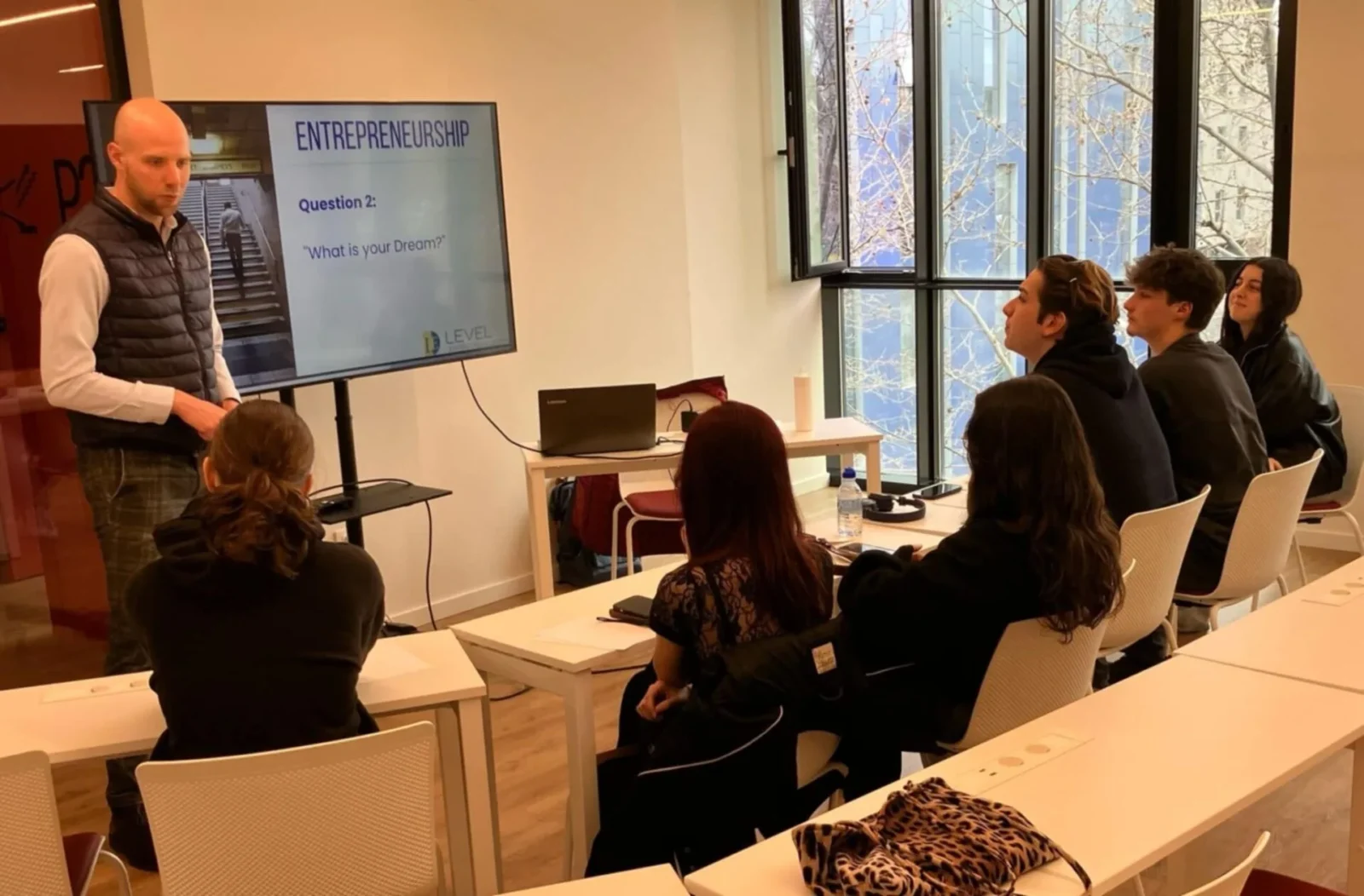 Level Entrepreneurship - Visit EBS Paris, Barcelona students
